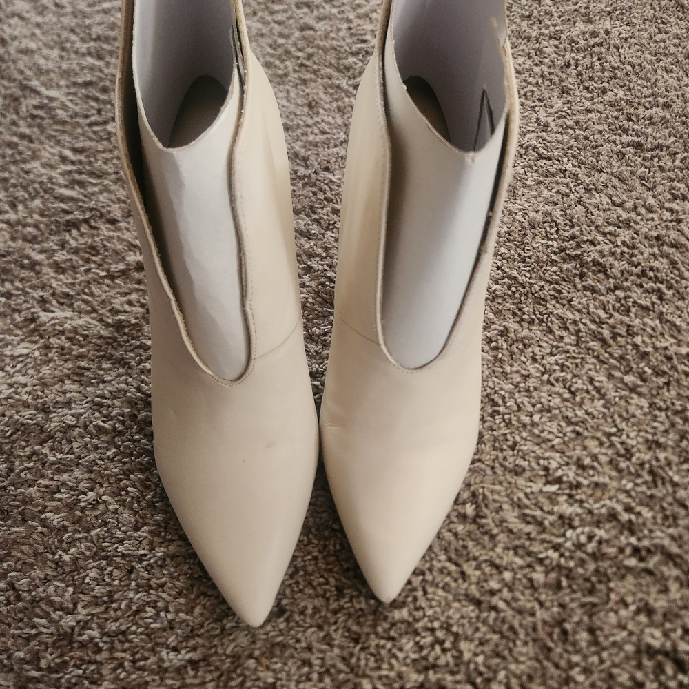 Elegant Cream Women's Ankle Boots